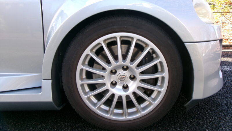 ルノールーテシアV6スポール　正規ディーラー車